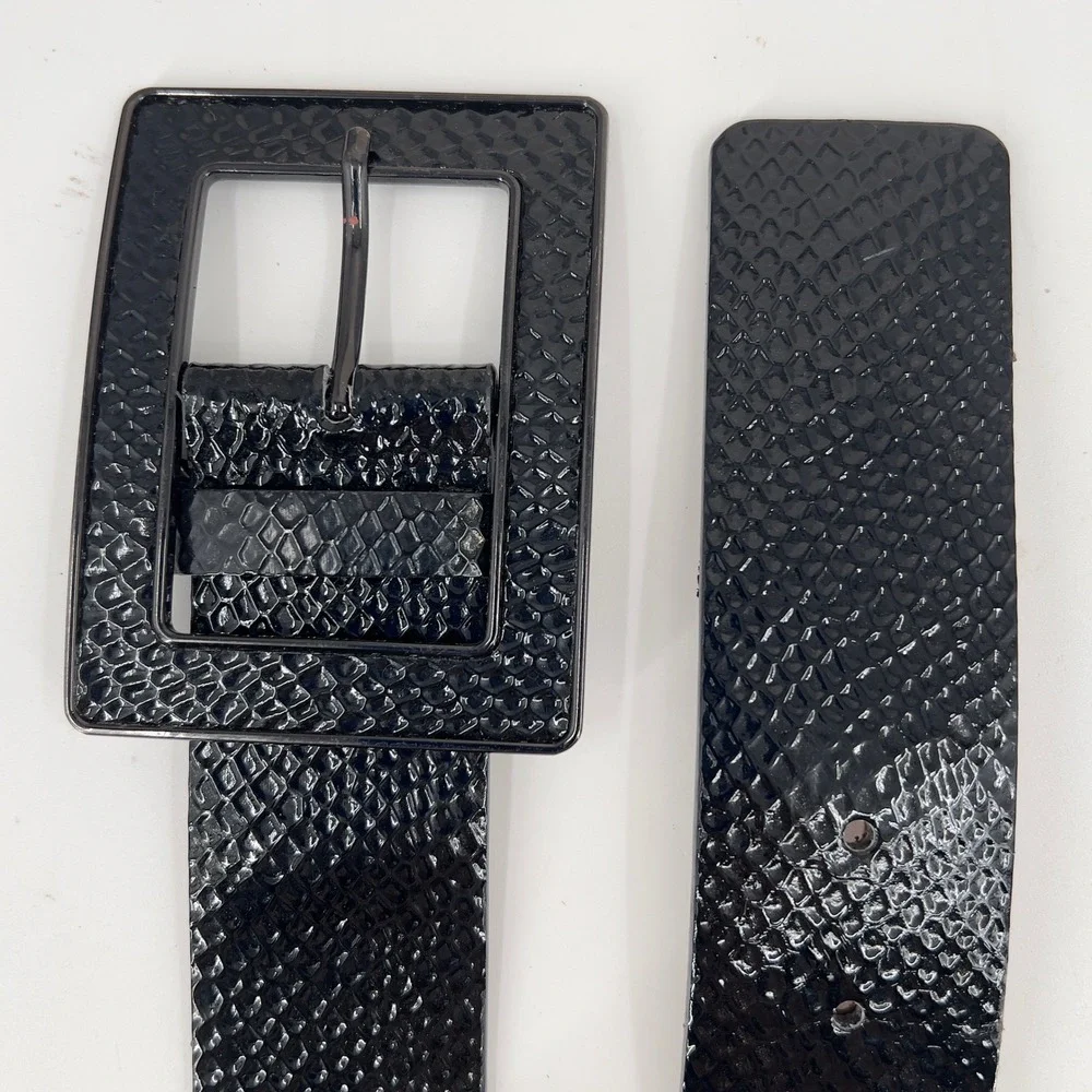 Women's Wide Black Leather Belt M Snakeskin Embossed Oversized Vintage Statement